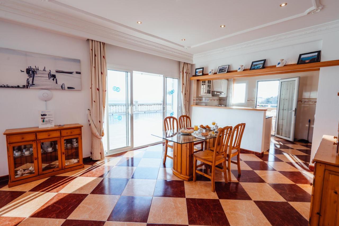 Apartamentos Punta Prima Beach Kültér fotó