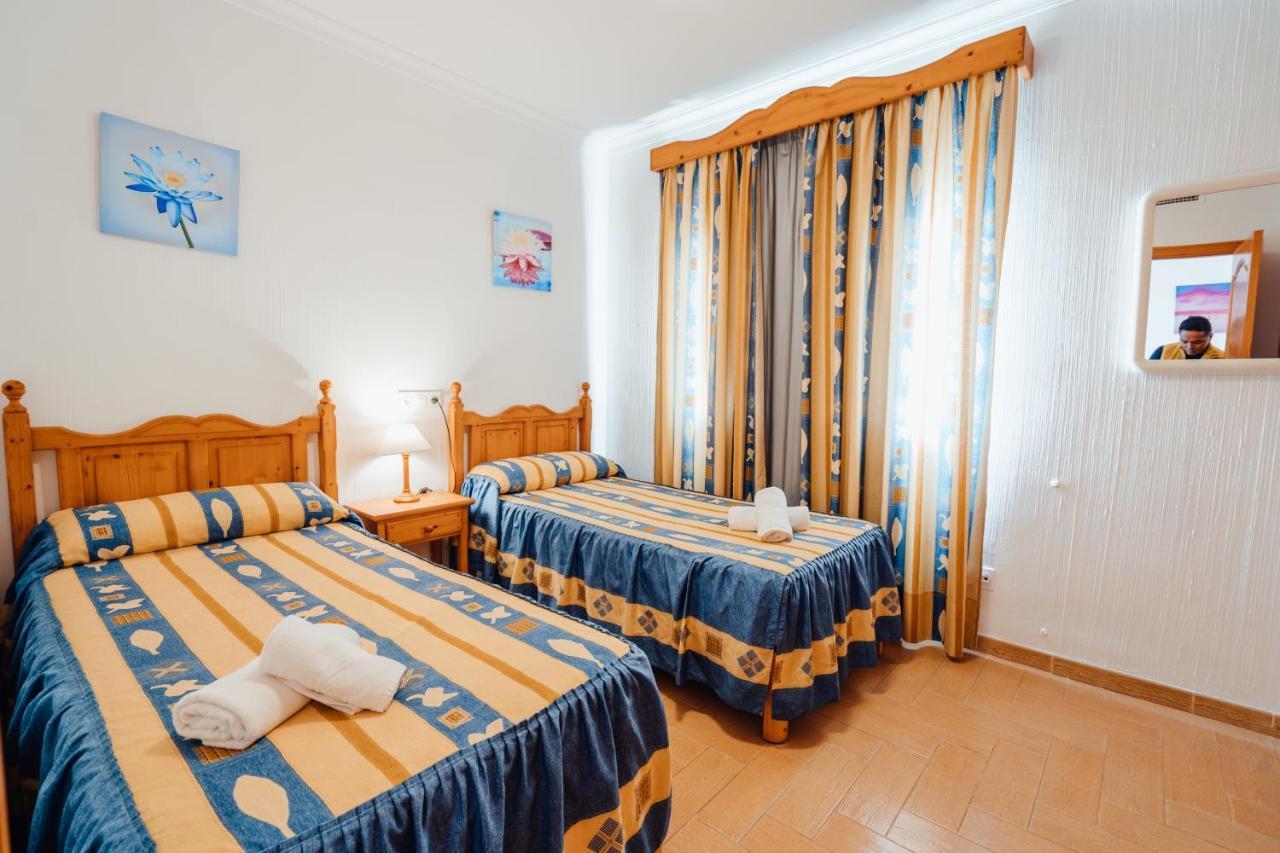 Apartamentos Punta Prima Beach Kültér fotó